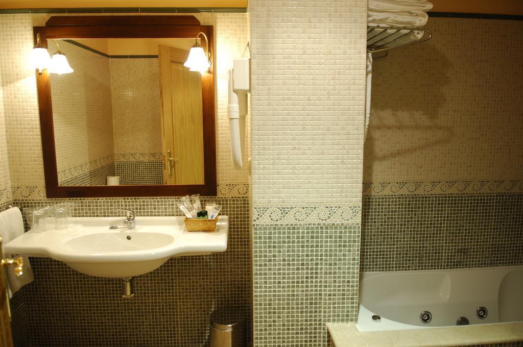 Hotel Abeiras 4*